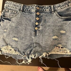 Flower Cut out Denim Shorts